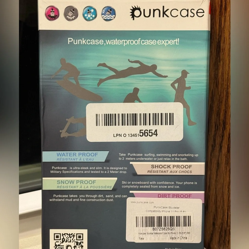 NIB PUNKCASE RED Waterproof Case for iPhone 11 Pro
